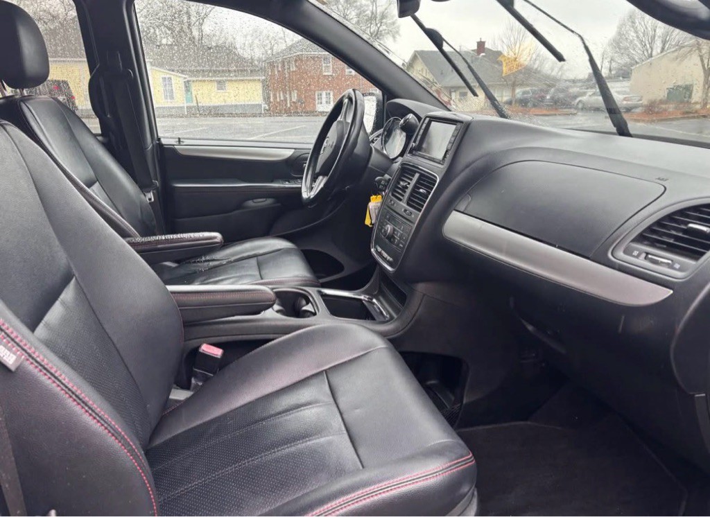 2018 Dodge Grand Caravan Image 6