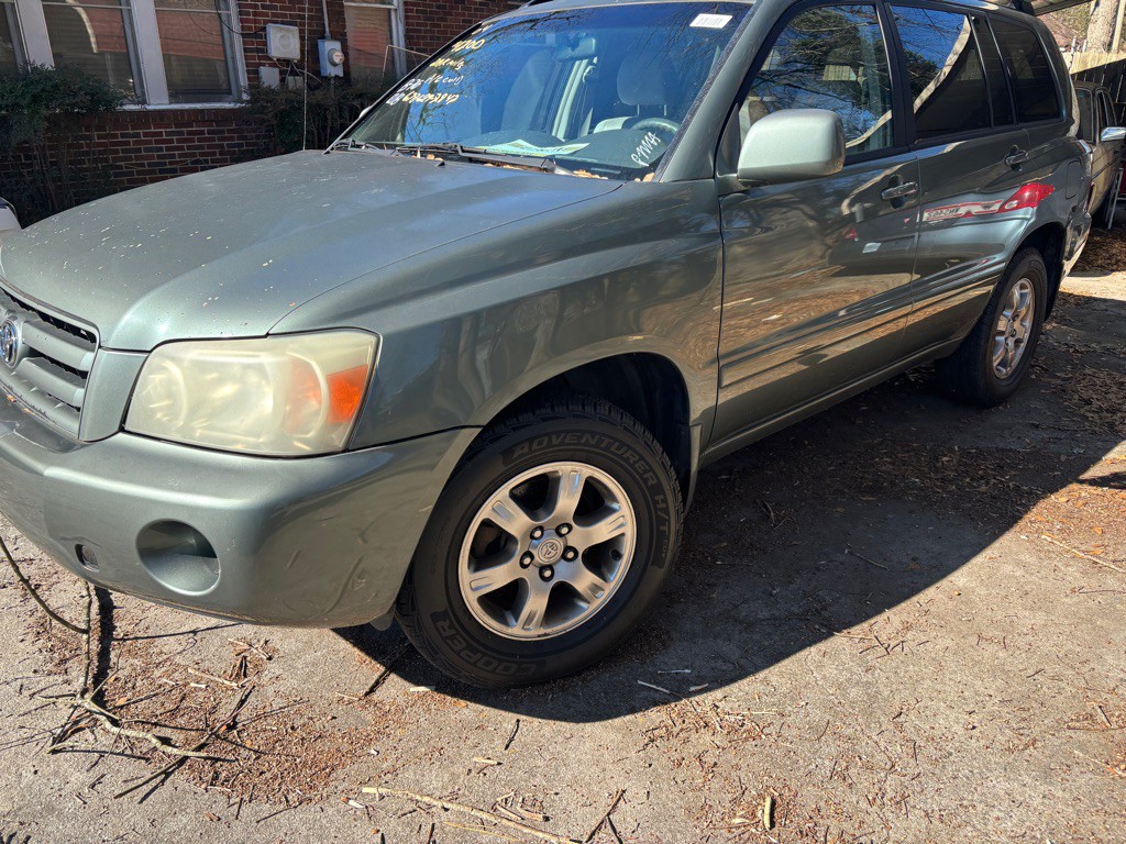 2004 Toyota Highlander Image 2