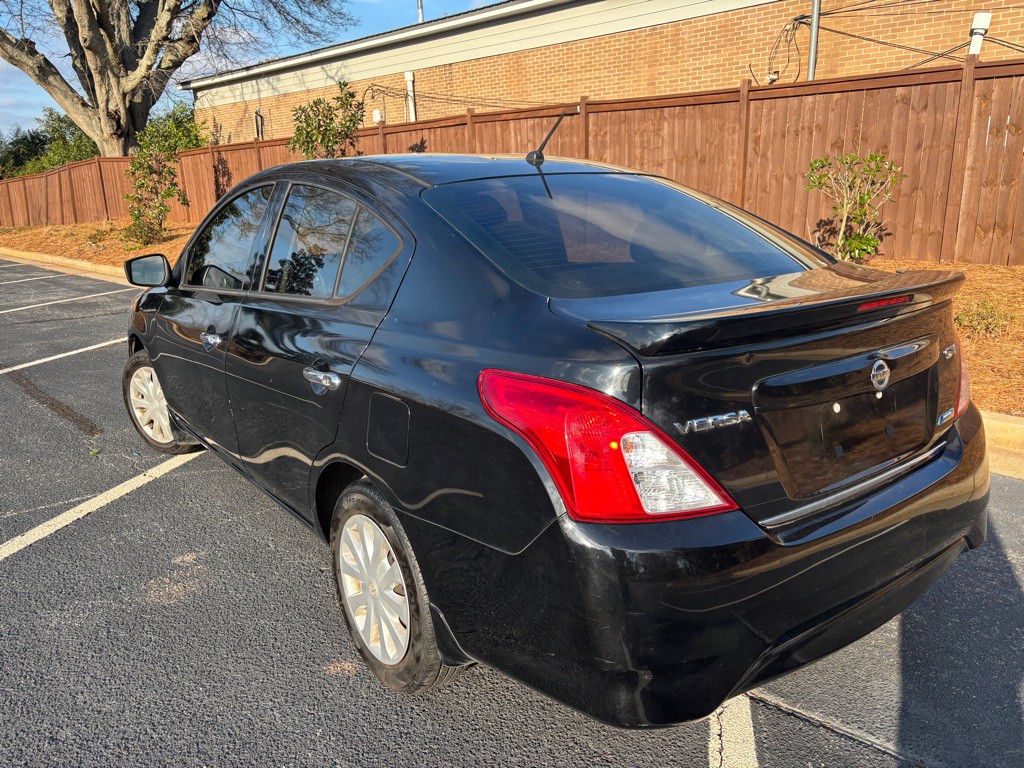 2016 Nissan Versa Image 7