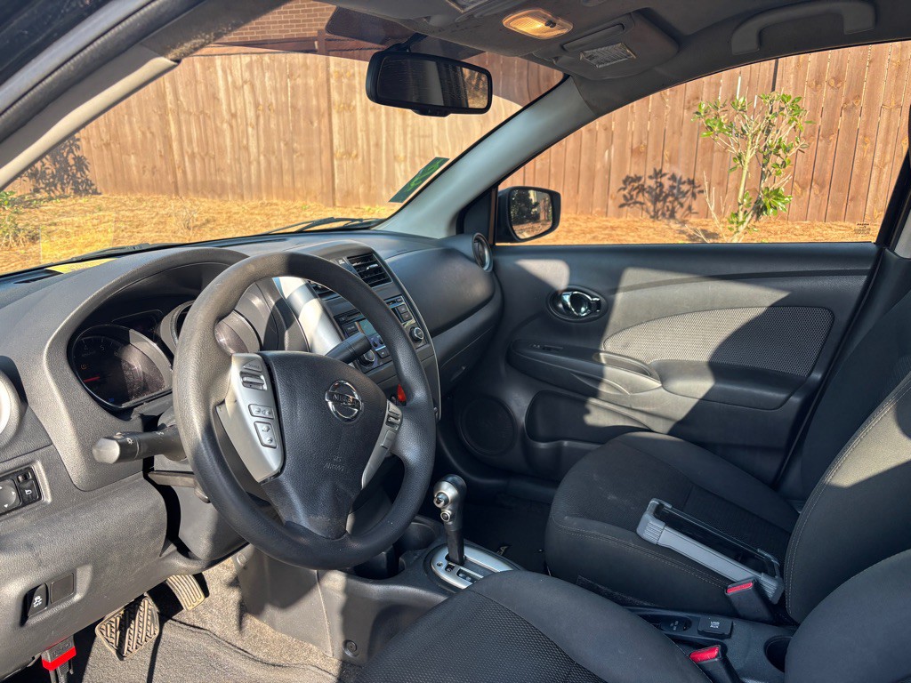 2016 Nissan Versa Image 8