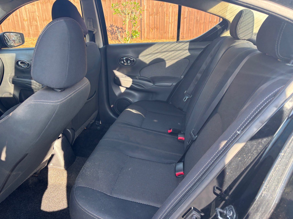 2016 Nissan Versa Image 10