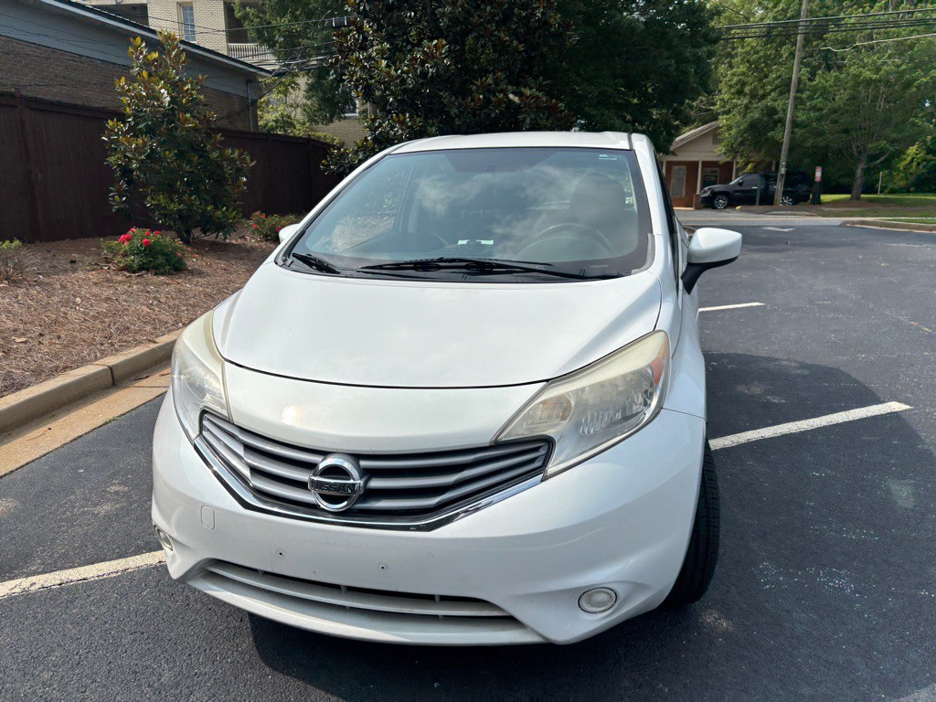 2015 Nissan Versa Image 2