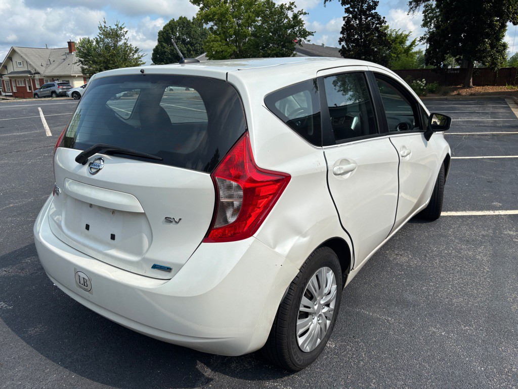 2015 Nissan Versa Image 4