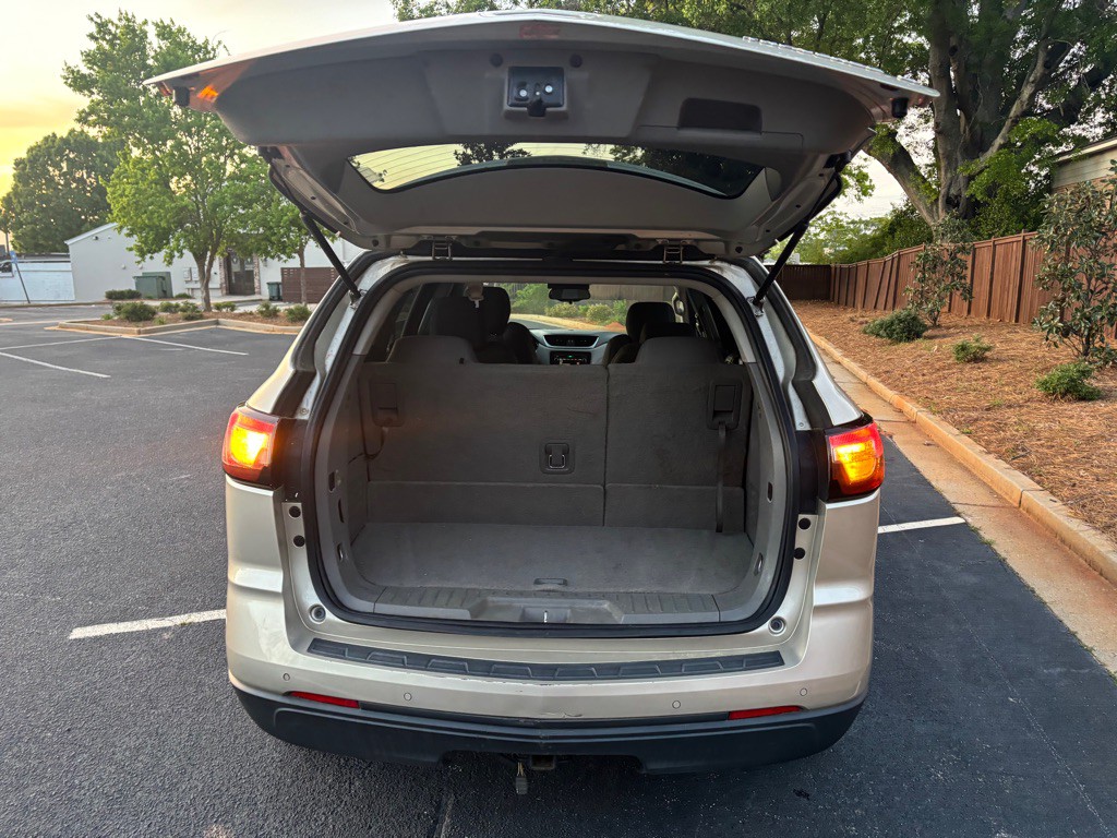 2015 Chevrolet Traverse Image 8