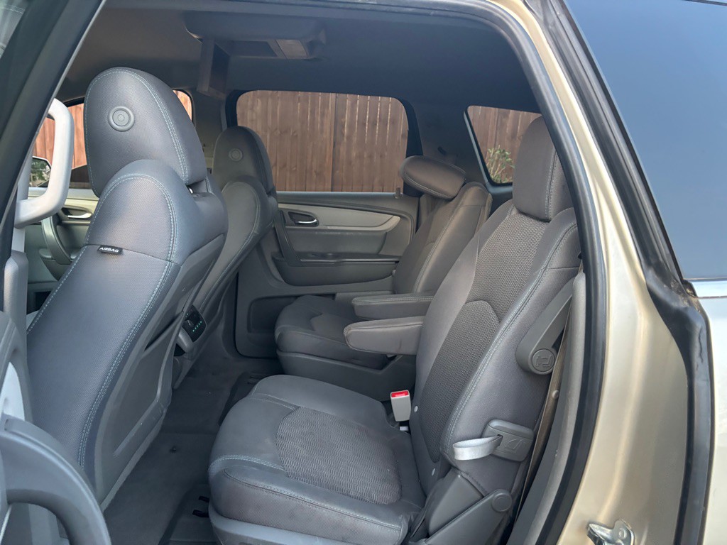 2015 Chevrolet Traverse Image 11