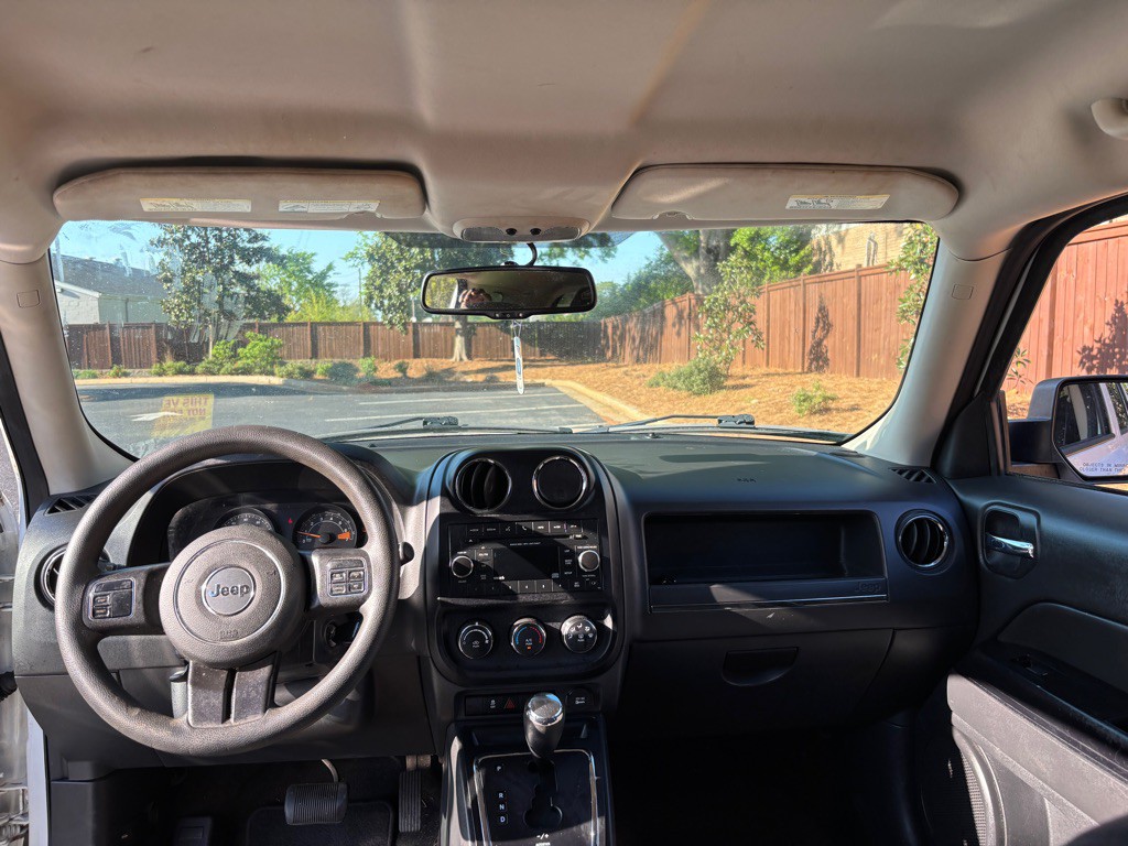 2016 Jeep Patriot Image 9