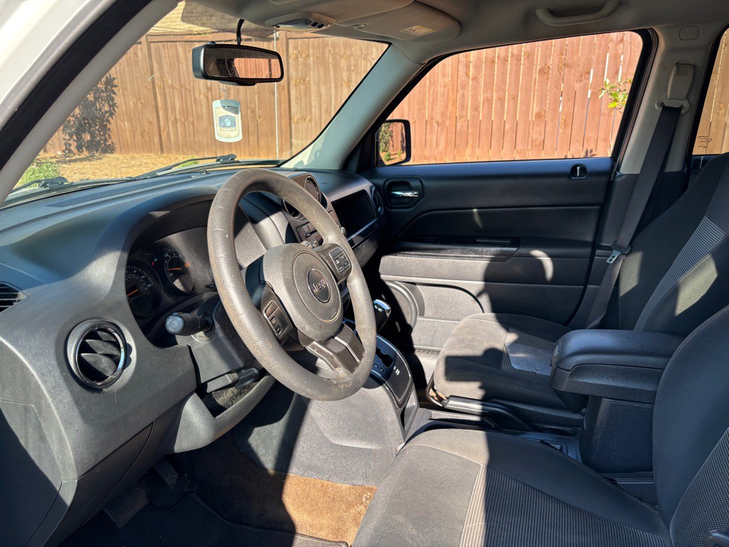 2016 Jeep Patriot Image 10