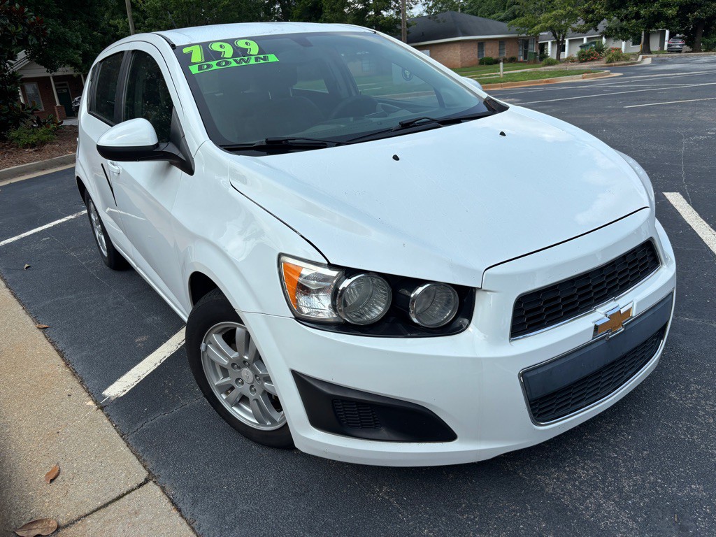 2016 Chevrolet Sonic Image 3