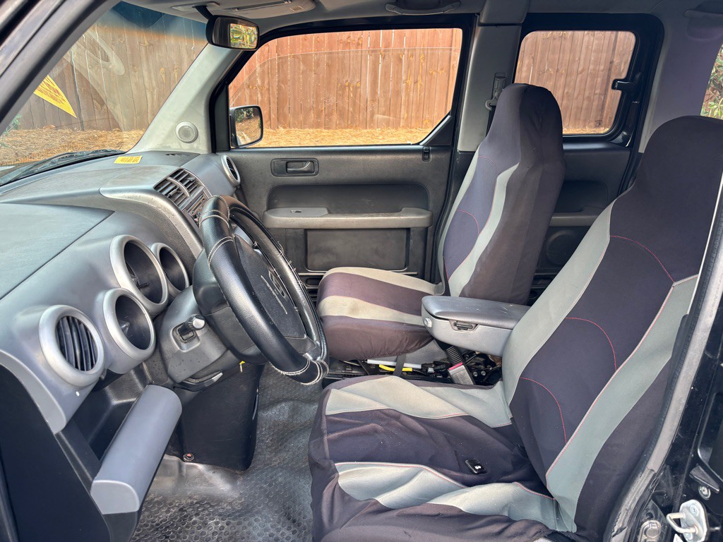 2003 Honda Element Image 8