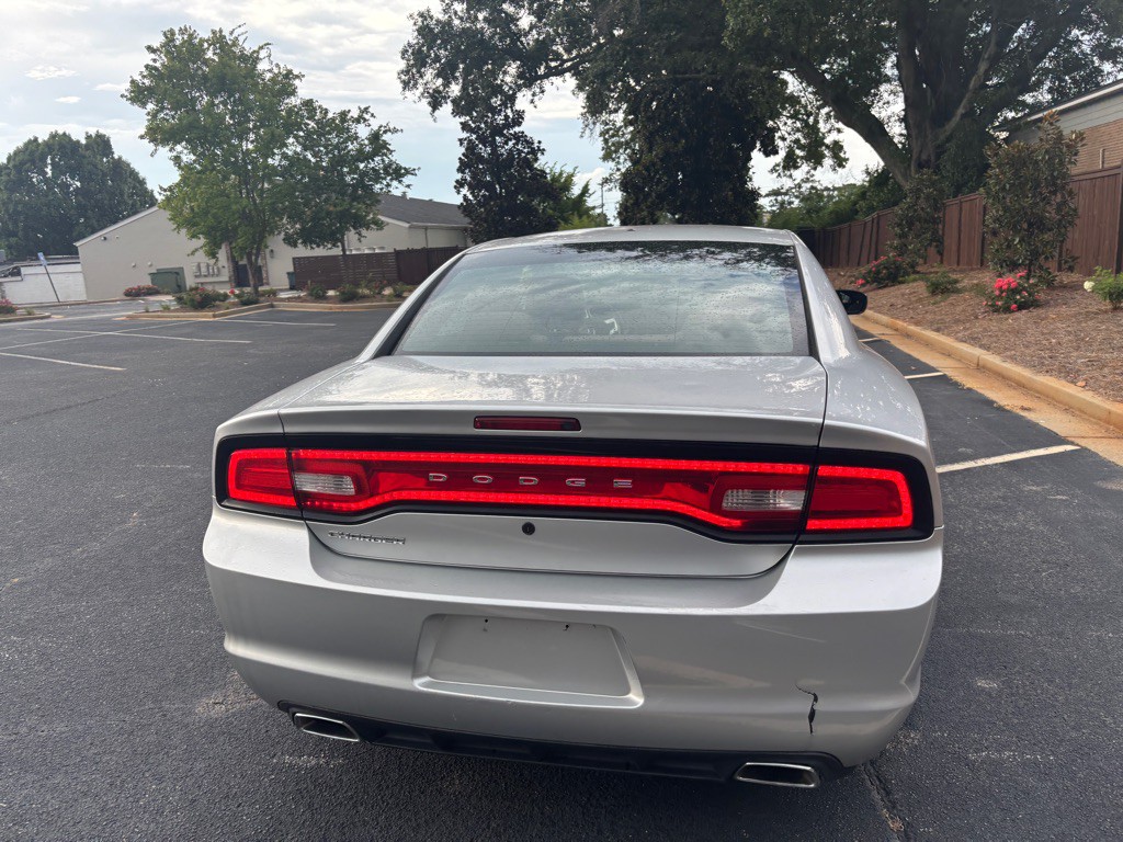 2011 Dodge Charger Image 5