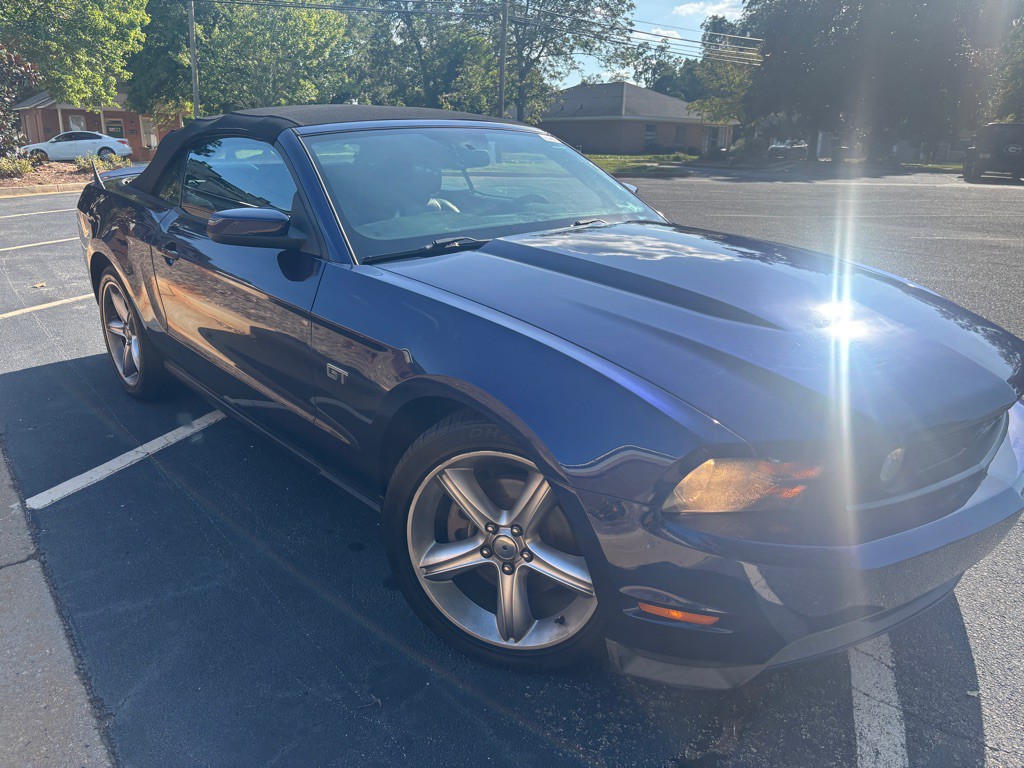 2010 Ford Mustang Image 3