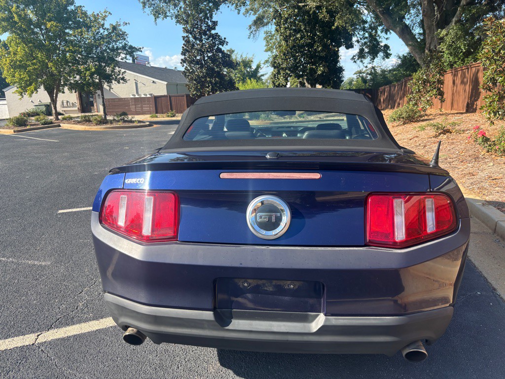 2010 Ford Mustang Image 5