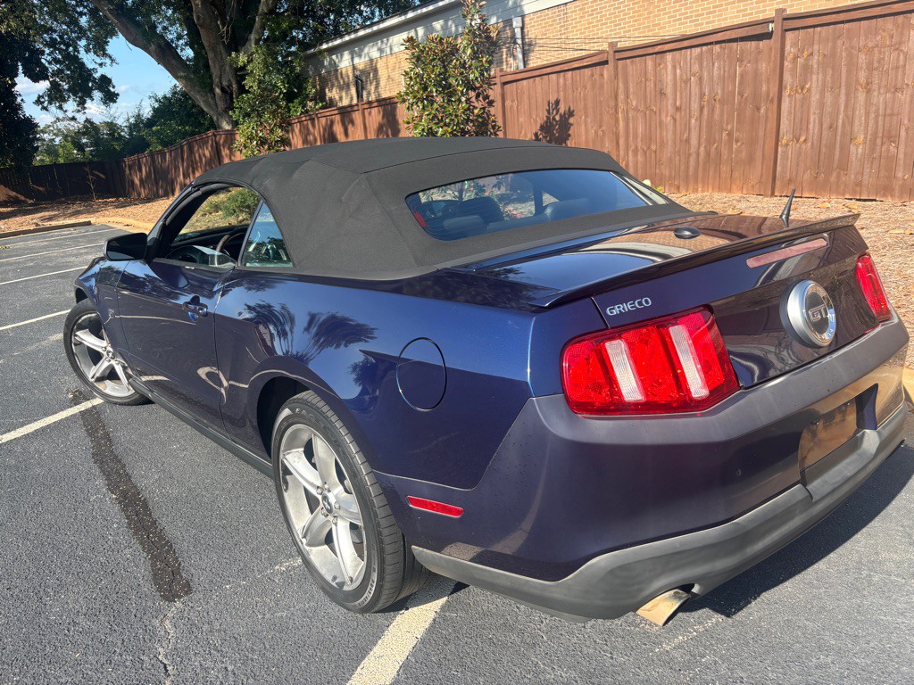 2010 Ford Mustang Image 6