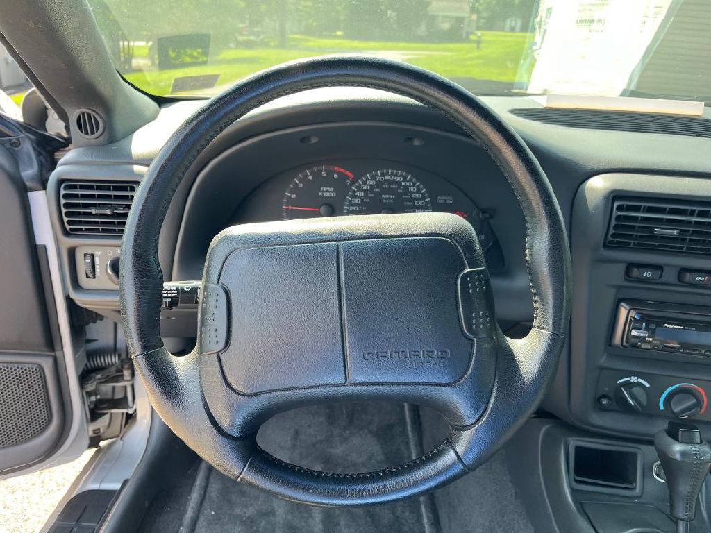 1997 Chevrolet Camaro Image 5