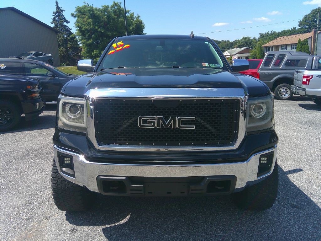 2015 GMC Sierra Image 2