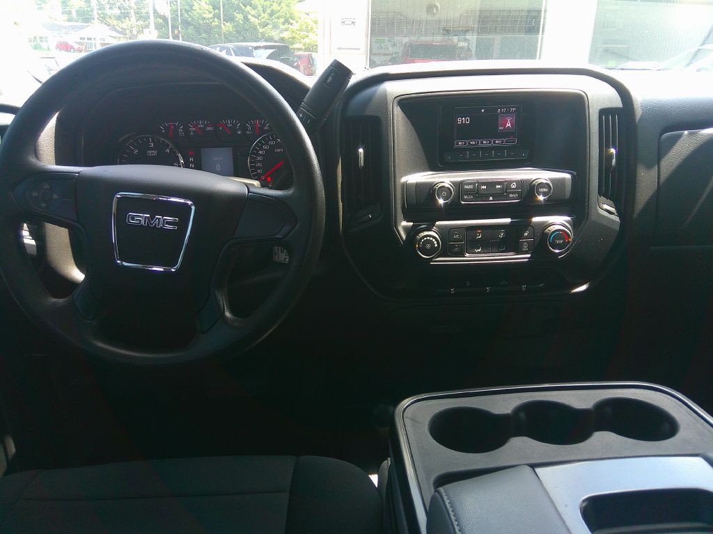 2015 GMC Sierra Image 18