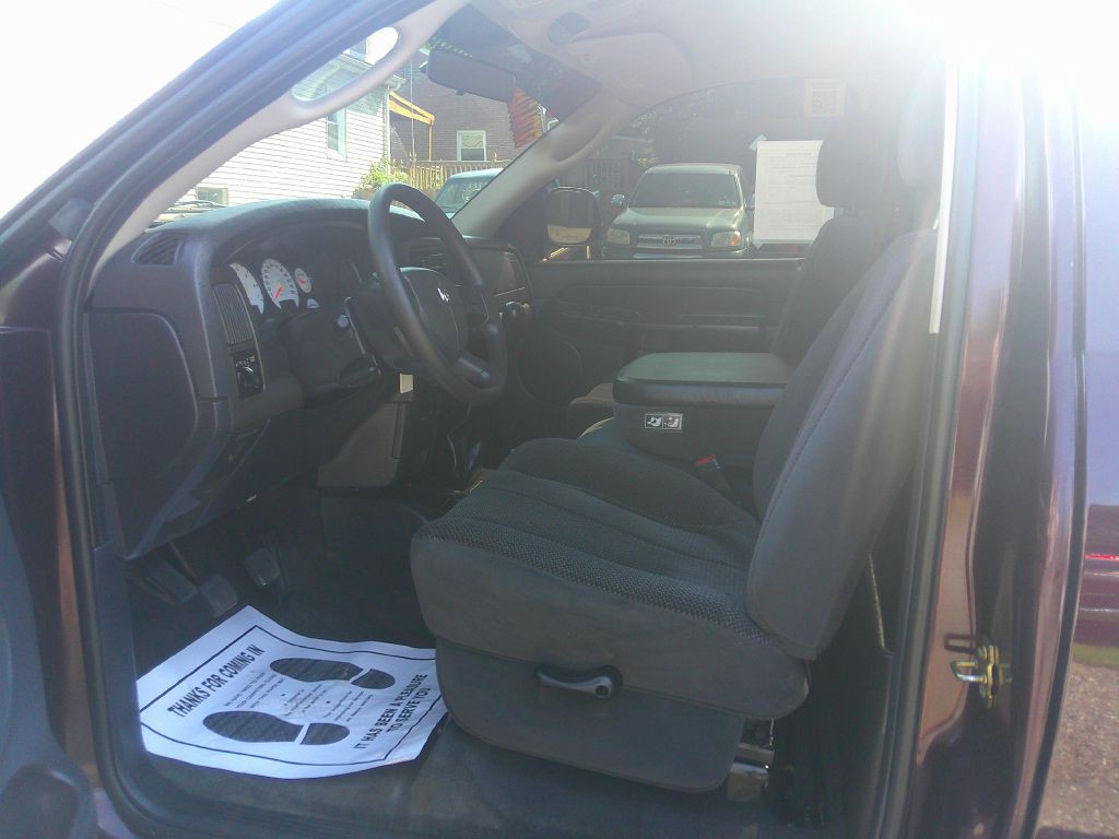 2004 Dodge Ram 2500 Image 9
