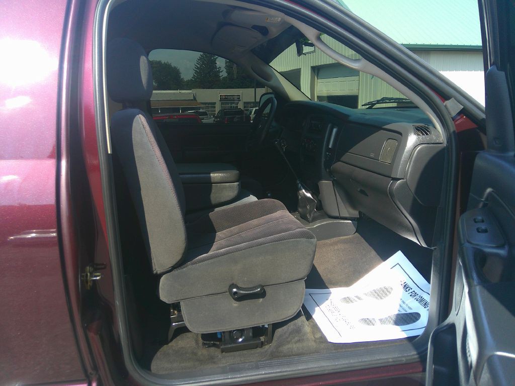 2004 Dodge Ram 2500 Image 13