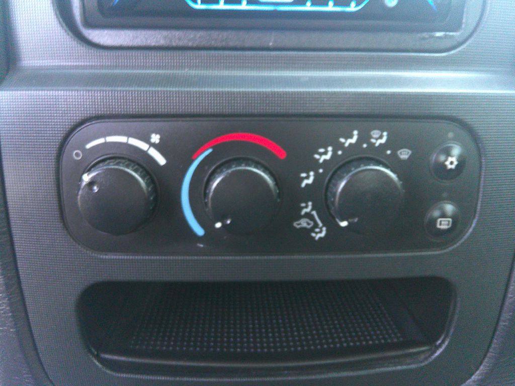 2004 Dodge Ram 2500 Image 20