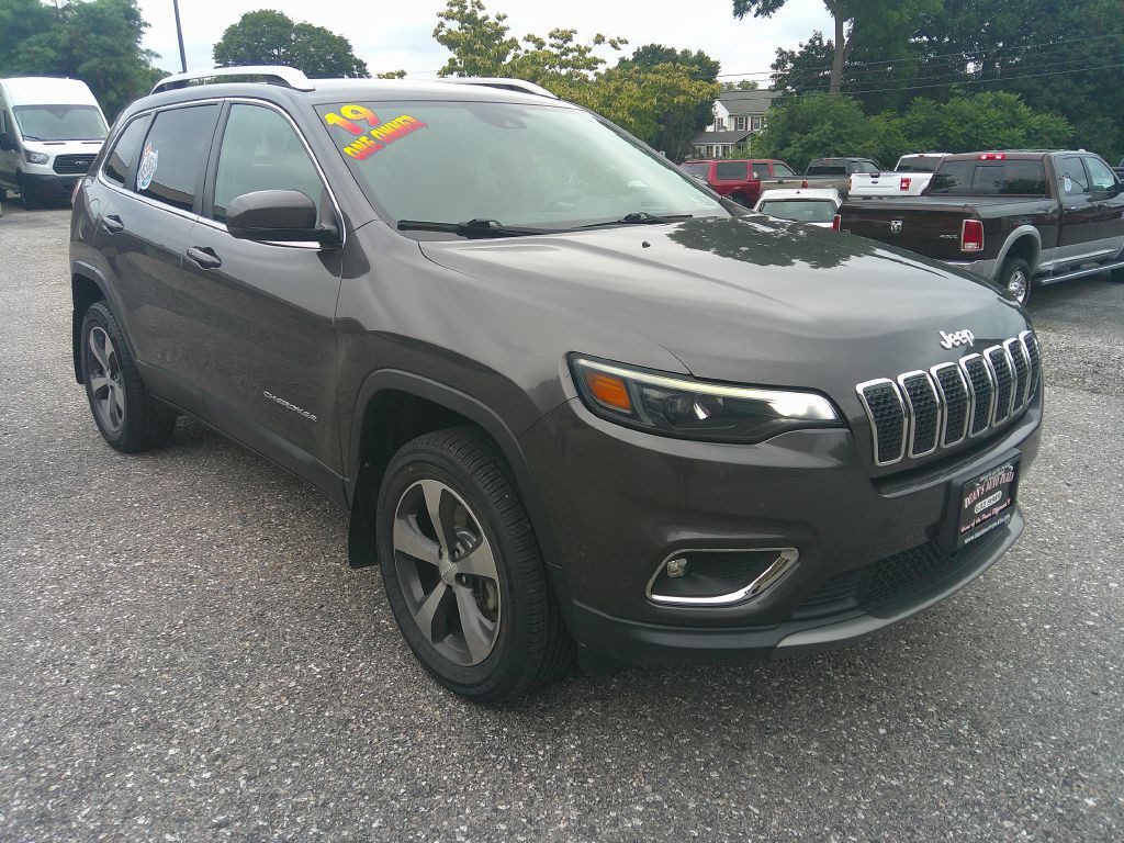 2019 Jeep Cherokee Image 3