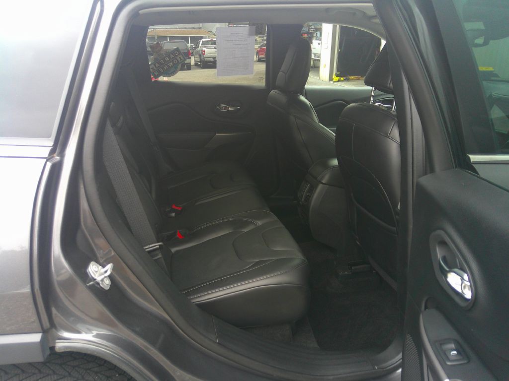 2019 Jeep Cherokee Image 15