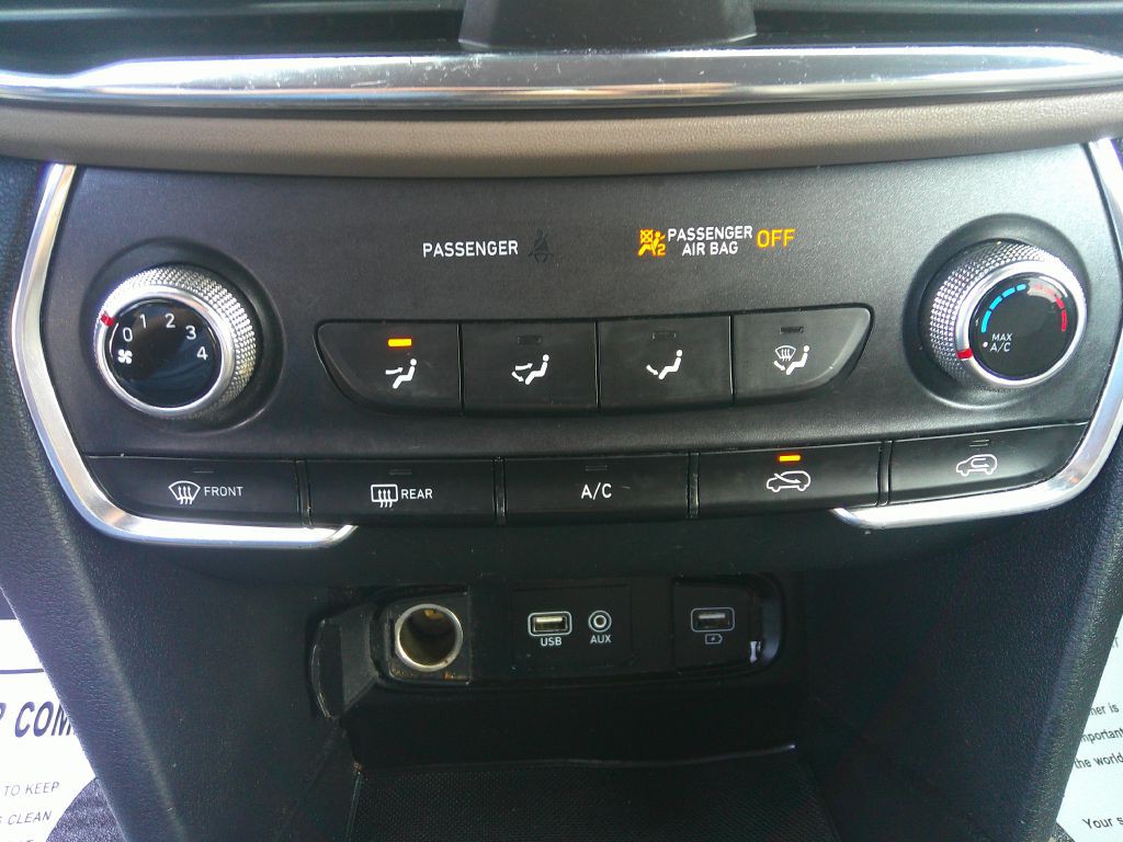 2020 Hyundai Santa Fe Image 25