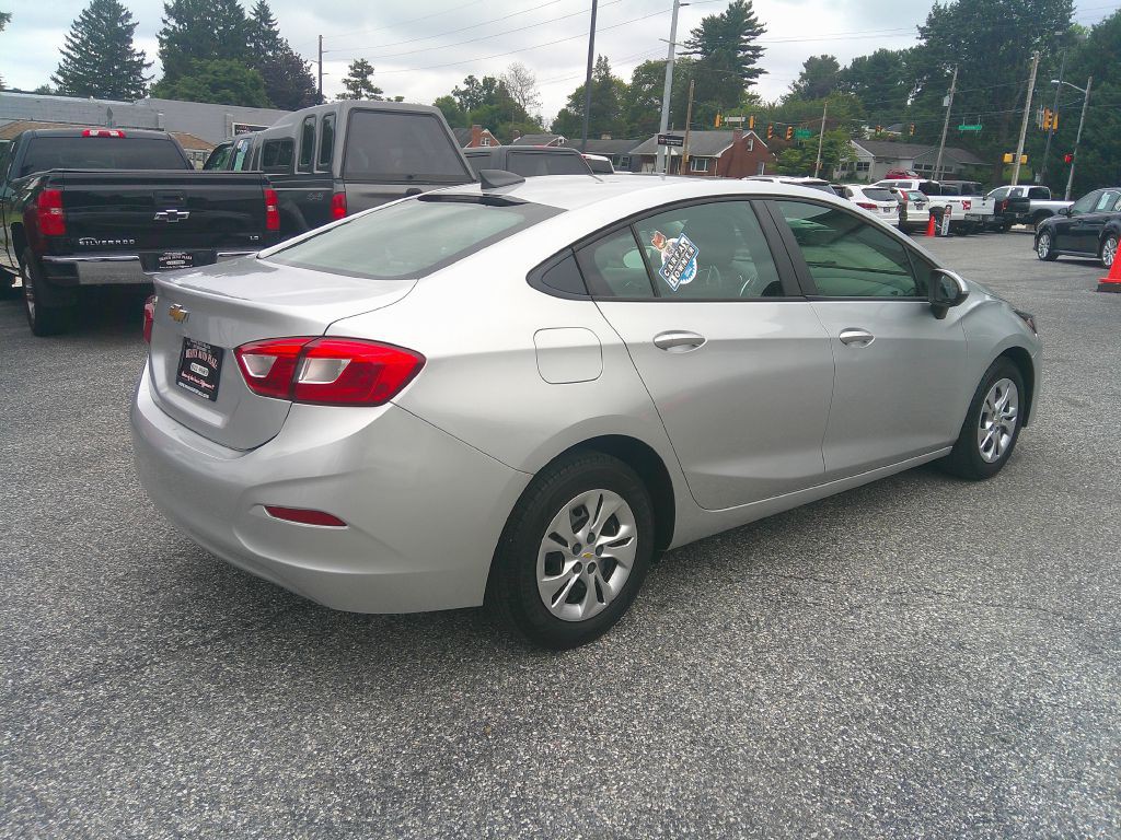 2019 Chevrolet Cruze Image 5
