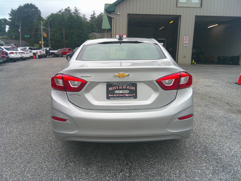 2019 Chevrolet Cruze Image 6