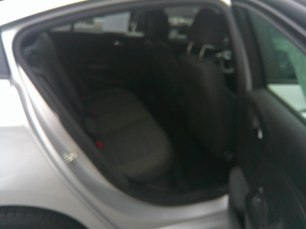 2019 Chevrolet Cruze Image 15