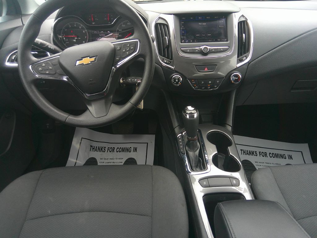 2019 Chevrolet Cruze Image 19