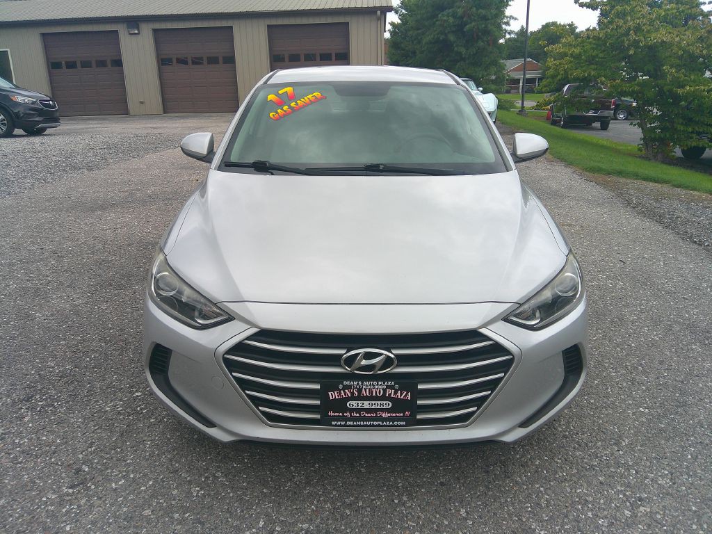 2017 Hyundai Elantra Image 2