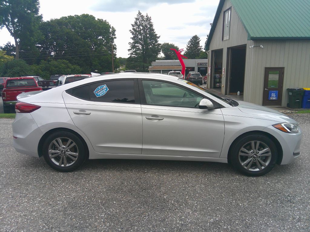 2017 Hyundai Elantra Image 4