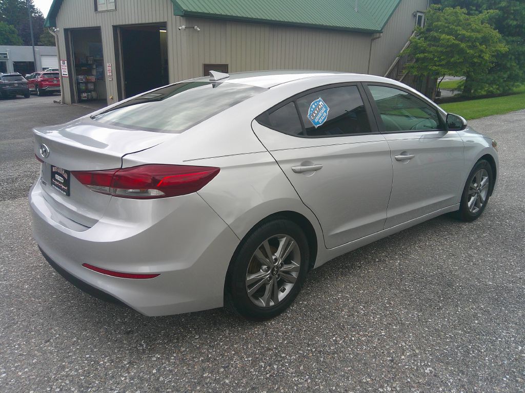 2017 Hyundai Elantra Image 5