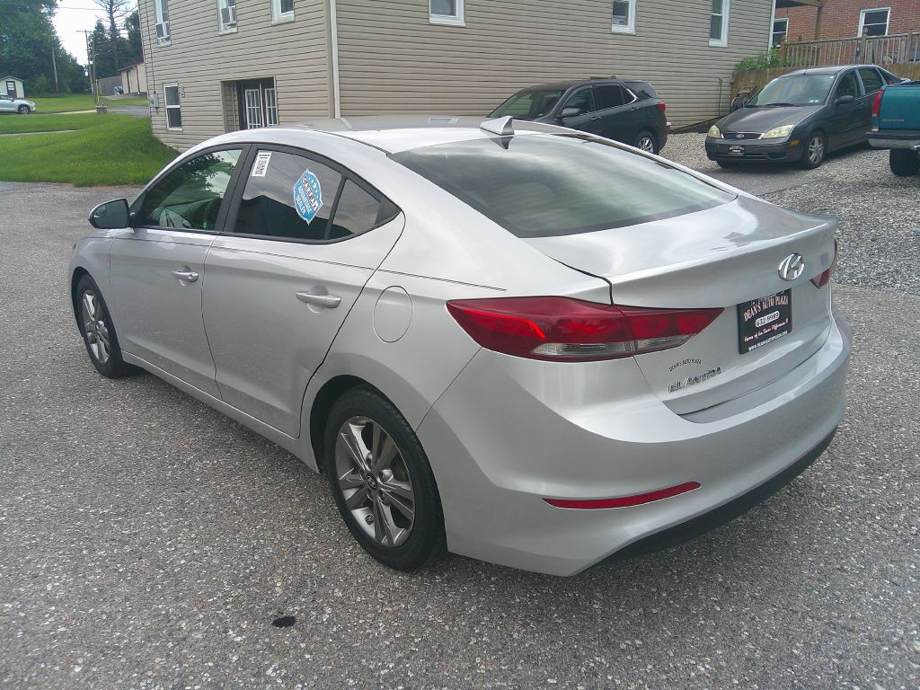 2017 Hyundai Elantra Image 7