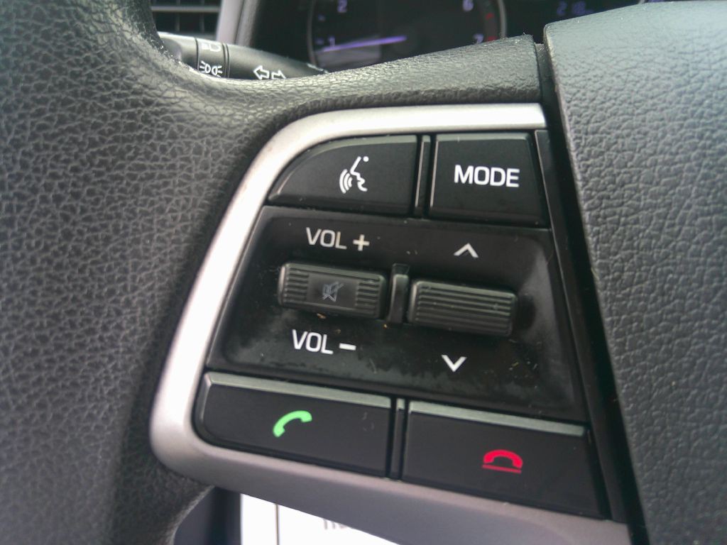 2017 Hyundai Elantra Image 20