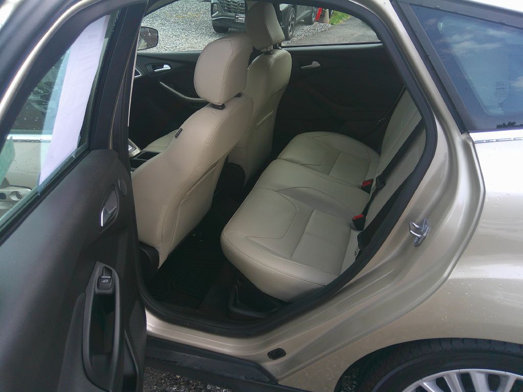 2018 Ford Focus Image 12