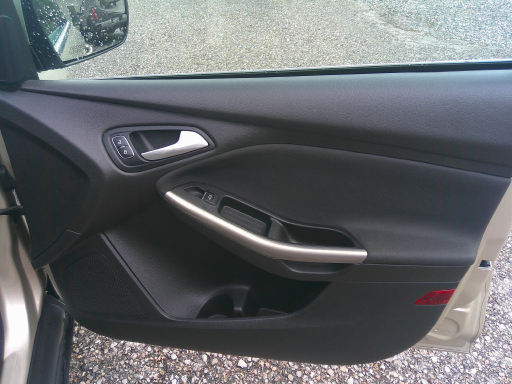 2018 Ford Focus Image 17