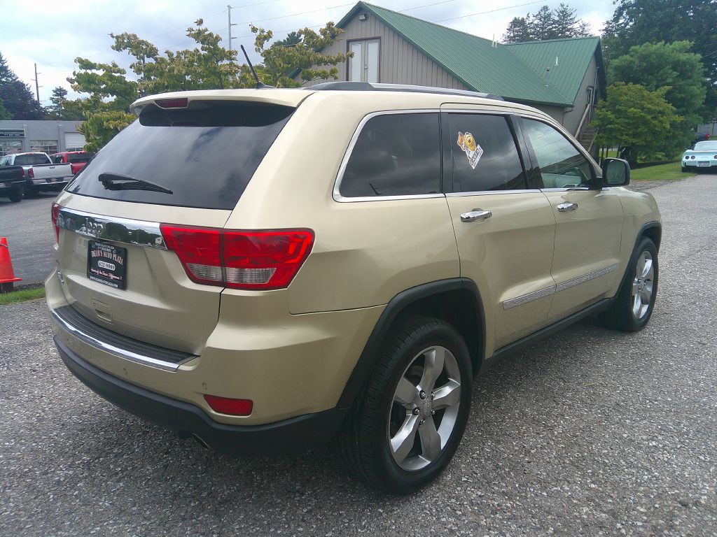 2011 Jeep Grand Cherokee Image 5