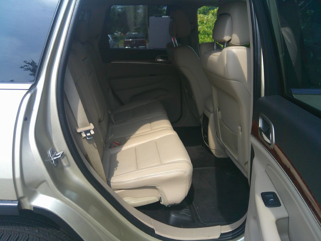 2011 Jeep Grand Cherokee Image 14