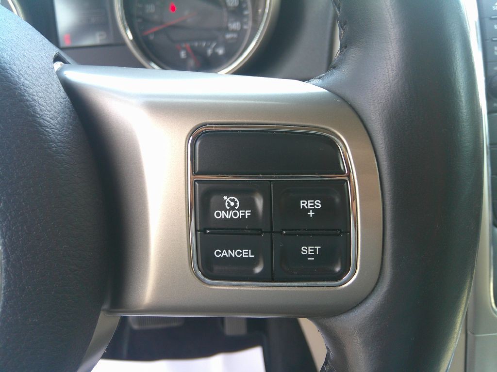 2011 Jeep Grand Cherokee Image 22
