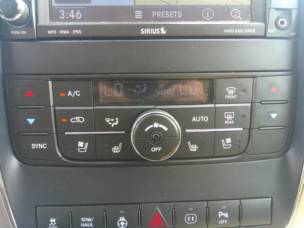 2011 Jeep Grand Cherokee Image 26