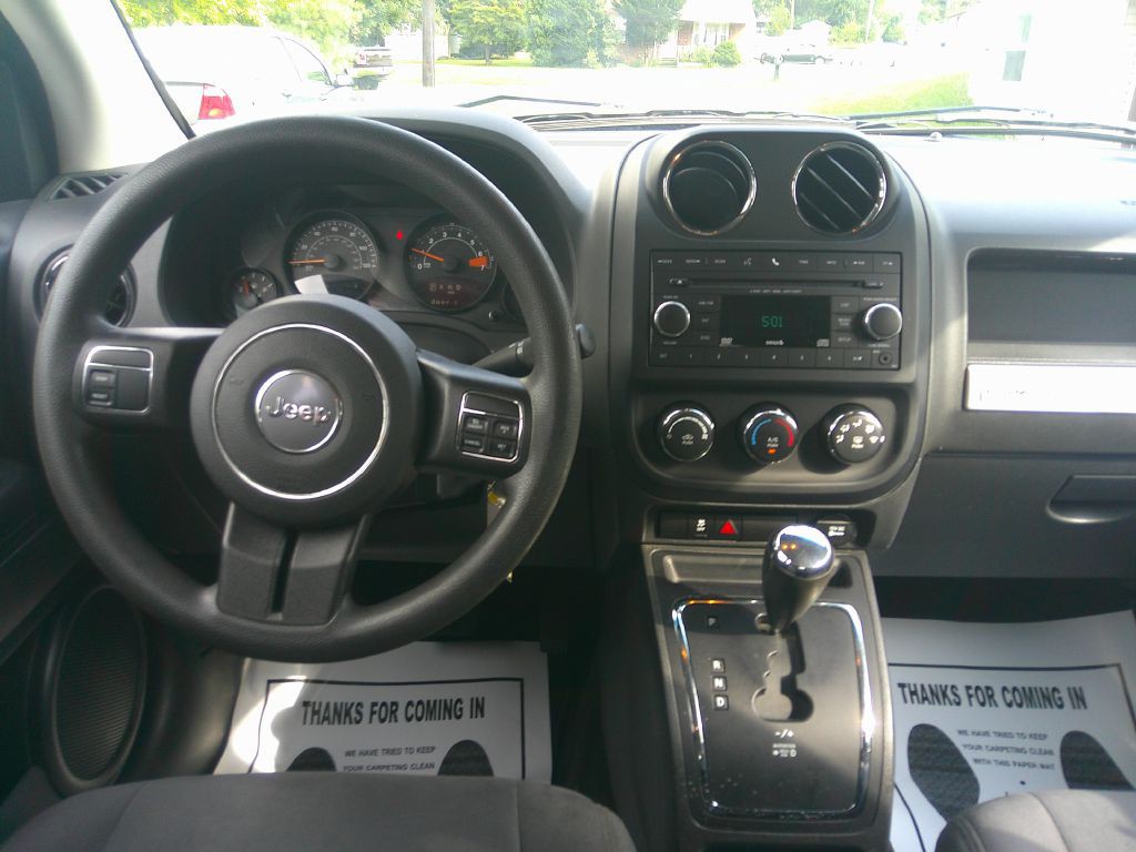2017 Jeep Compass Image 18