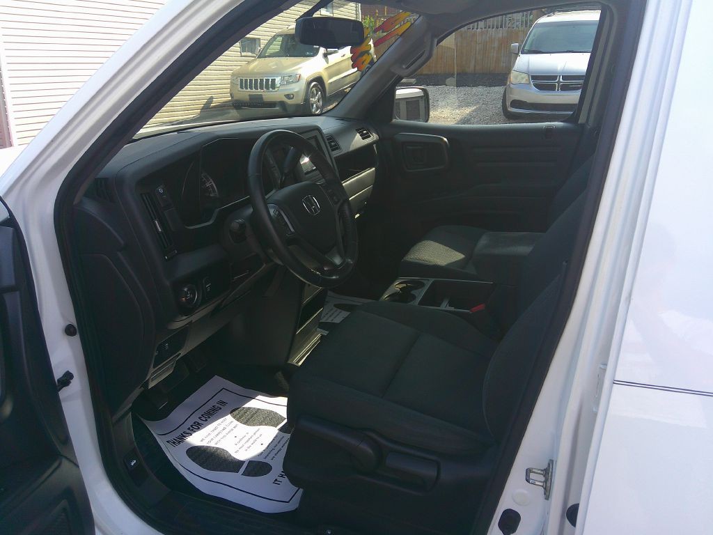 2014 Honda Ridgeline Image 9