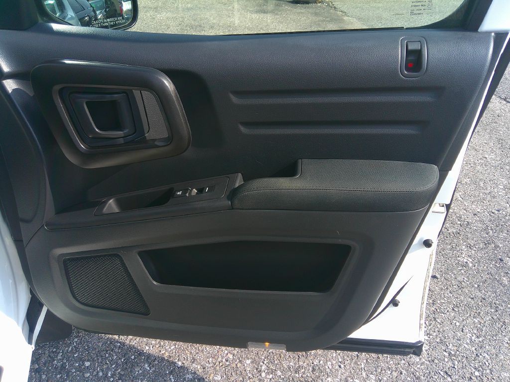 2014 Honda Ridgeline Image 17