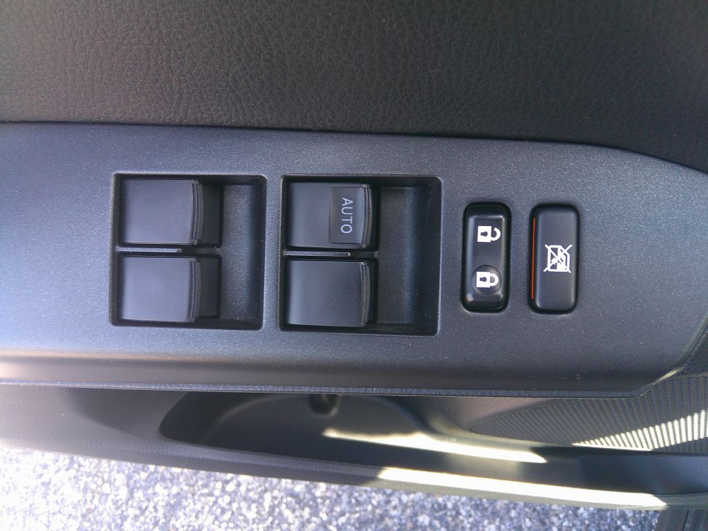 2016 Toyota Rav4 Image 11