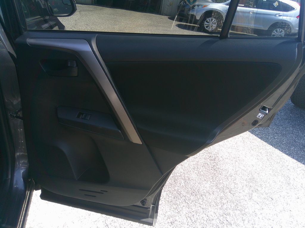 2016 Toyota Rav4 Image 15