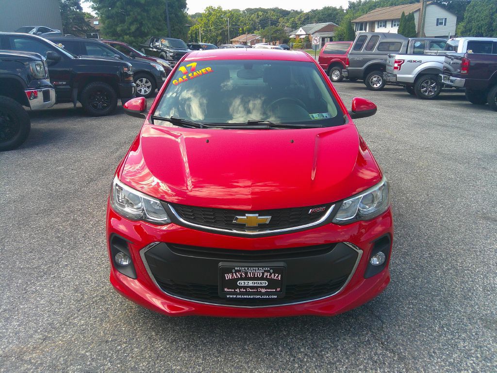 2017 Chevrolet Sonic Image 2