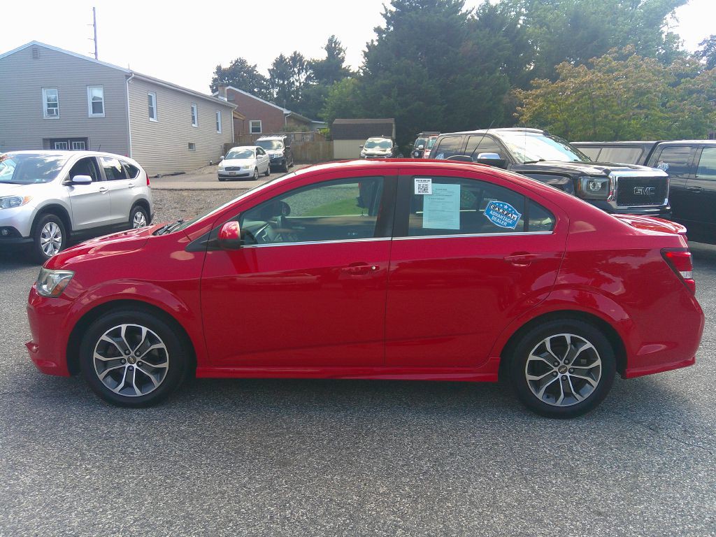 2017 Chevrolet Sonic Image 8