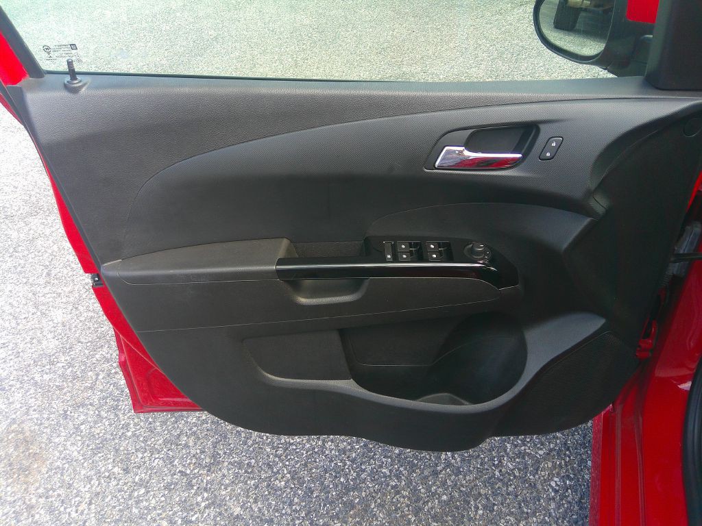 2017 Chevrolet Sonic Image 10