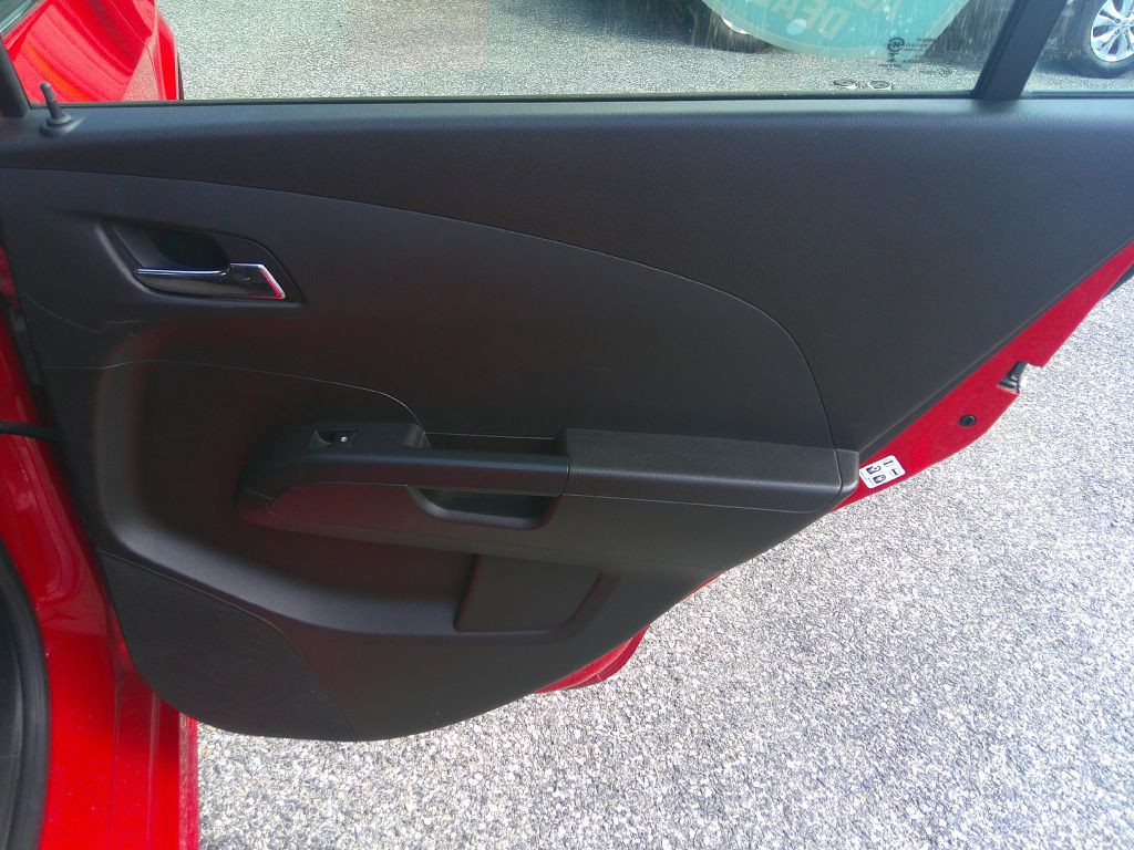 2017 Chevrolet Sonic Image 15